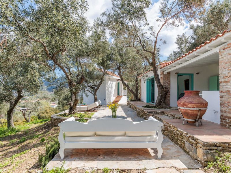 Apomero Cottage